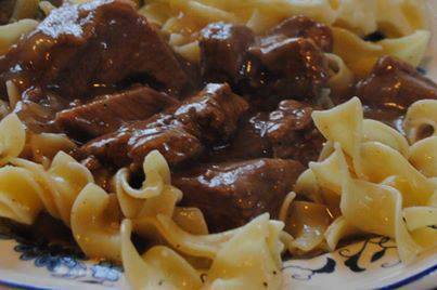 Slow Cooker Beef Tips with Mushrooms and Egg Noodles