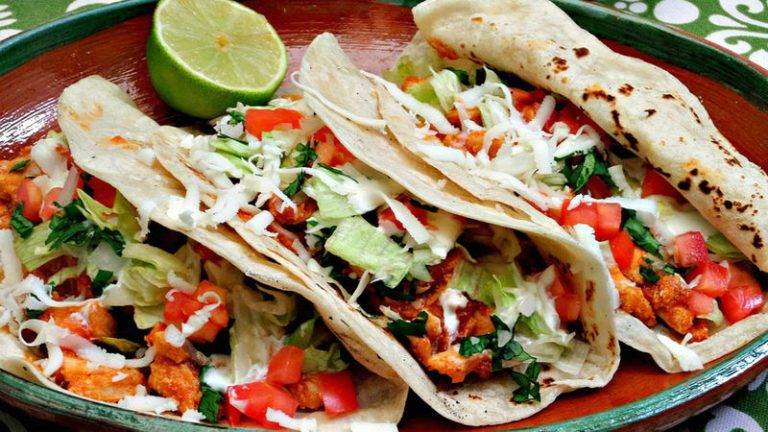 Chipotle-Chicken Soft Tacos