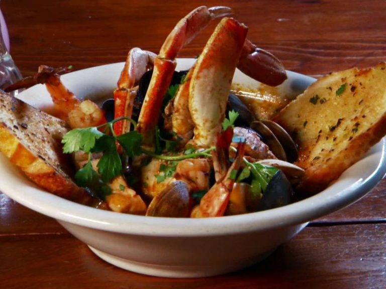 San Francisco Style Cioppino for 6 hungry souls