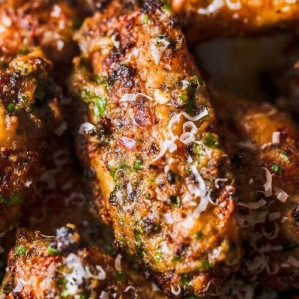 air-fryer-garlic-parmesan-wings-close-up-flat-500x500