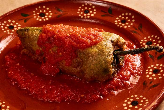 Chile-Relleno-Salsa-Roja-1