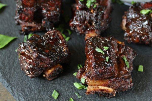STICKY BEEF SHORT RIBS. Sweet BBQ